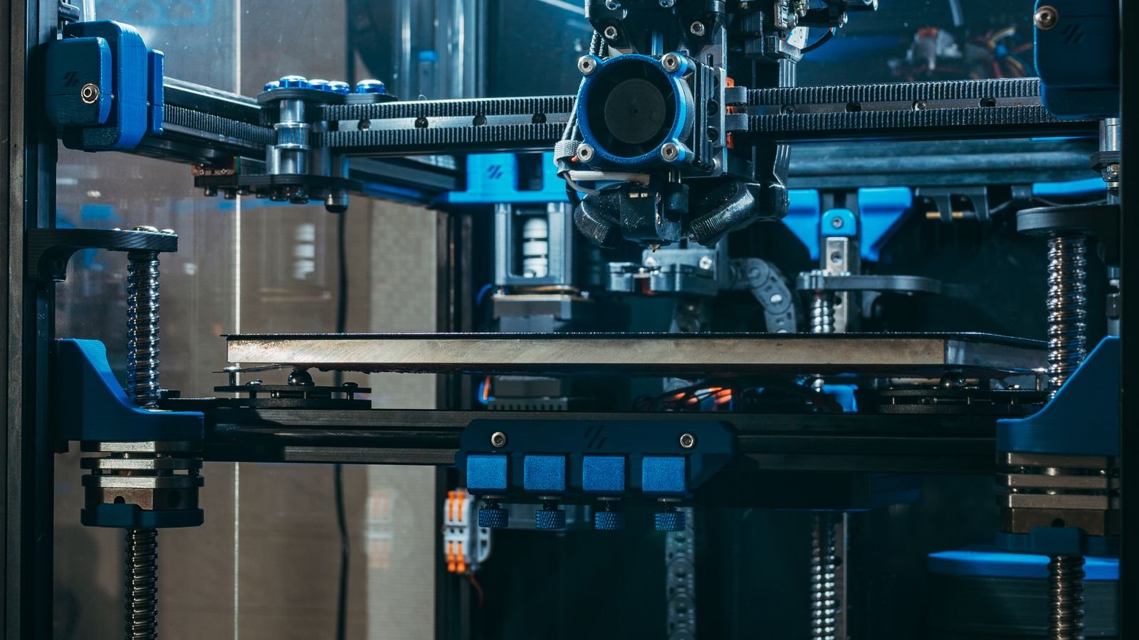 Impressora 3D fechada ou aberta: quando o gabinete faz diferença