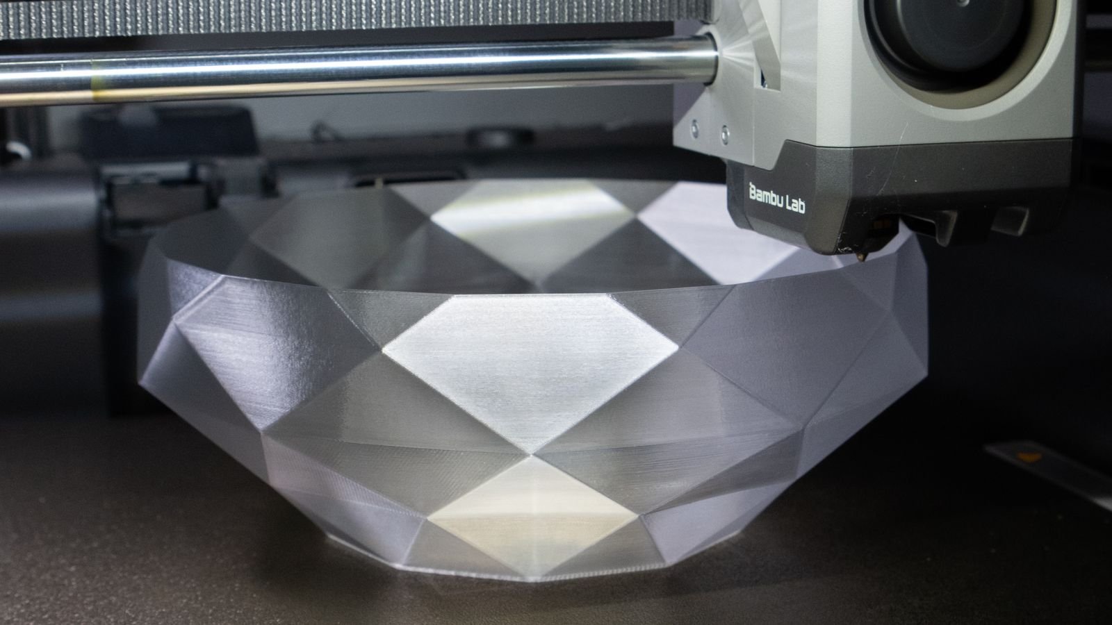 Projetos de impressão 3D para iniciantes: 12 ideias que ensinam de verdade
